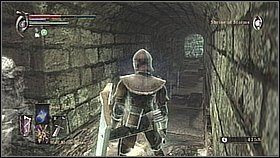 Zeskakujemy do zniszczonej części muru i wchodzimy do niego - Demons Souls: Shrine of Storms (2) - solucja, opis przejścia - Demons Souls - poradnik do gry