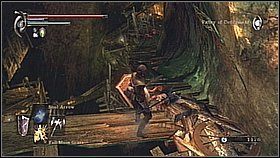 Teraz trzymamy się prawej strony - po desce dostajemy się do przedmiotu (Renowned Heros Soul ) [1] i zeskakujemy niżej - Demons Souls: Valley od Defilement - solucja, opis przejścia - Demons Souls - poradnik do gry