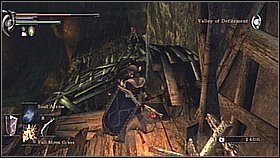 Trafimy na most linowy (włoki leżące przed nim nie są martwe - Demons Souls: Valley od Defilement - solucja, opis przejścia - Demons Souls - poradnik do gry