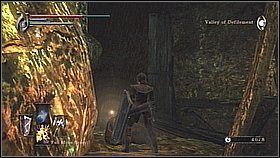 Po drodze uważamy na komary i jednego goblina czającego się za rogiem - Demons Souls: Leechmonger Archstone (1) - solucja, opis przejścia - Demons Souls - poradnik do gry