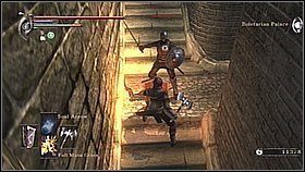 Wchodzimy powoli po schodach - w pierwszej odnodze w prawo czai się następny zabójca - Demons Souls: Tower Knight Archstone (1) - solucja, opis przejścia - Demons Souls - poradnik do gry