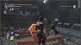 W korytarzu spotkamy kolejnego rycerza [1] - ten nie ma tarczy, więc łatwo pokonamy go strzałami lub magią - Demons Souls: Tower Knight Archstone (1) - solucja, opis przejścia - Demons Souls - poradnik do gry