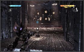 Dotrzesz do pomieszczenia z masą oszklonych pojemników - - Część 2 - Przewaga w wojnie (3) - Opis przejścia - Transformers: Wojna o Cybertron - poradnik do gry