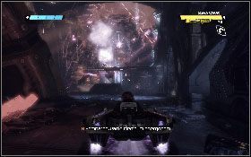 Po odparciu pierwszej fali oponentów rozpraw się z drugą, w skład której wejdą opancerzone Autoboty, a na koniec uporaj się z rywalami, którzy zjadą na stację po schodach [1] - - Część 3 - Zniszczenie Iacon (2) - Opis przejścia - Transformers: Wojna o Cybertron - poradnik do gry