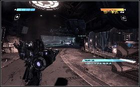 Z prawej strony pojawi się natomiast Autobot uzbrojony w ciężki karabin [1] - - Część 4 - Śmierć nadziei (1) - Opis przejścia - Transformers: Wojna o Cybertron - poradnik do gry