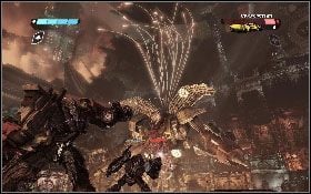 Tym razem Omega będzie atakował cię zabójczą wiązką lasera [1] oraz rakietami [2], a jedynym sposobem na ich uniknięcie jest ciągłe pozostawanie w ruchu - - Część 5 - Ostatni strażnik - Opis przejścia - Transformers: Wojna o Cybertron - poradnik do gry