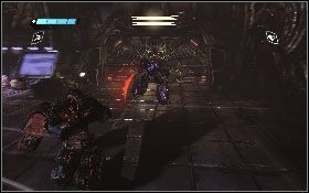 Idąc przed siebie natkniesz się na kolejną kratę [1] - - Część 7 - Ucieczka z więzienia Kaon (1) - Opis przejścia - Transformers: Wojna o Cybertron - poradnik do gry