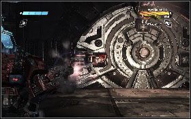 W tym samym pomieszczeniu czają się na ciebie niewidzialny przeciwnicy [1] - - Część 8 - Do rdzenia (1) - Opis przejścia - Transformers: Wojna o Cybertron - poradnik do gry