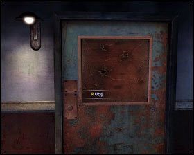 Gdy przejdziemy kolejne dwa kroki, będziemy świadkami pierwszej scenki z przeszłości - - Dzielnica Robotnicza (1) | Opis przejścia Singularity - Singularity - poradnik do gry