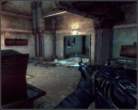 Jeżeli zabraknie nam amunicji, jeden magazynek znajdziemy przy lewej ścianie drugiego pomieszczenia [1] - - Dzielnica Robotnicza (6) | Opis przejścia Singularity - Singularity - poradnik do gry