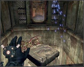 Żeby przejść na drugą stronę, spoglądamy w dół, a następnie używamy UMC na owiniętej wokół kamienia macce [1] - - Tunele (1) | Opis przejścia Singularity - Singularity - poradnik do gry