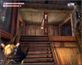 Podnosimy przedmiot, korzystamy z modyfikatora [1] i wbiegamy schodami na górę [2] - - Doki centralne (1) | Opis przejścia Singularity - Singularity - poradnik do gry