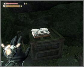 Zostawiono tam pakiety medyczne , jeszcze więcej amunicji [1], fiolki E99 oraz stary magnetofon [2] - - Kompleks przetwórczy (2) | Opis przejścia Singularity - Singularity - poradnik do gry