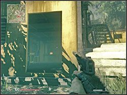 Trzecia znajdźka (3) jest całkiem blisko i w bardzo podobnym, żółtym budynku - również najdziesz ją na parterze tego budynku - - Misja 12 - Kradzież spod samego nosa II | Informacje wywiadowcze - Sniper: Ghost Warrior - poradnik do gry