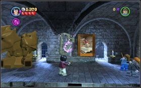 Staniesz naprzeciw Puszka - trzygłowego psa Hagrida - Oblicze wroga | Opis przejścia - Rok 1 | LEGO Harry Potter Lata 1-4 - LEGO Harry Potter Lata 1-4 - poradnik do gry