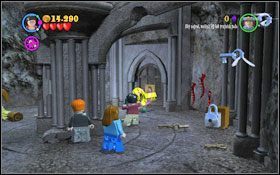 Wskocz na latającą miotłę i zacznij strzelać przy pomocy magii do olbrzymiego złotego klucza - Oblicze wroga | Opis przejścia - Rok 1 | LEGO Harry Potter Lata 1-4 - LEGO Harry Potter Lata 1-4 - poradnik do gry