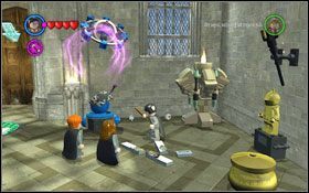 Opuść klasę i skieruj się do holu głównego (M1 - Zamek Hogwart #2 | Opis przejścia - Rok 2 | LEGO Harry Potter Lata 1-4 - LEGO Harry Potter Lata 1-4 - poradnik do gry