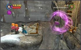 Przeskocz na ośnieżoną krawędź i przenieś obie platformy na prawo (WL ) #1 - Hogsmeade | Opis przejścia - Rok 3 | LEGO Harry Potter Lata 1-4 - LEGO Harry Potter Lata 1-4 - poradnik do gry