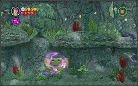 W drugiej lokacji podobnie jak uprzednio - płyń w prawo - Czarne jezioro | Opis przejścia - Rok 4 | LEGO Harry Potter Lata 1-4 - LEGO Harry Potter Lata 1-4 - poradnik do gry