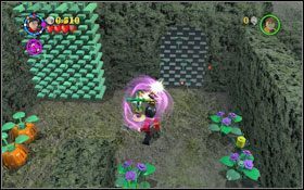 Dotrzesz w końcu do miejsca, gdzie po prawej chochlik trzyma strzałkę #1 - Powrót Czarnego Pana | Opis przejścia - Rok 4 | LEGO Harry Potter Lata 1-4 - LEGO Harry Potter Lata 1-4 - poradnik do gry