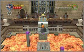 Przy pomocy zaklęcia (WL ) przestaw platformy #1 na środek, tak byś mógł bezproblemowo dostać się do Złotego klocka #2 - Poziom dodatkowy 3 | Skrytka Gringotta | LEGO Harry Potter Lata 1-4 - LEGO Harry Potter Lata 1-4 - poradnik do gry