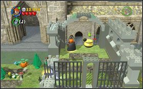 Użyj Parszywka aby ten przeszedł tunelem na drugą stronę i stanął na jednym z guzików #1 - Poziom dodatkowy 6 | Skrytka Gringotta | LEGO Harry Potter Lata 1-4 - LEGO Harry Potter Lata 1-4 - poradnik do gry