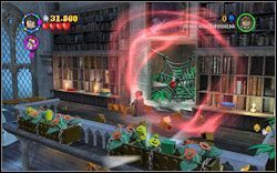 Revenclaw (niebieski): Po zdobyciu składnika-pająka użyj (DM ) na pajęczynie, a następnie zniszcz wszystkie roślinki - Dział Ksiąg zakazanych | Bonusy - Rok 1 | LEGO Harry Potter Lata 1-4 - LEGO Harry Potter Lata 1-4 - poradnik do gry