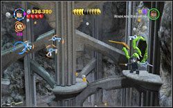 Slytherin (zielony): W pomieszczeniu z latającymi kluczami zniszcz wszystkie małe, srebrne kluczyki - Oblicze wroga | Bonusy - Rok 1 | LEGO Harry Potter Lata 1-4 - LEGO Harry Potter Lata 1-4 - poradnik do gry