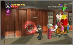 Zniszcz kłódkę (DM ) na toalecie tuż na początku wagonu - Wieści z Azkabanu | Bonusy - Rok 3 | LEGO Harry Potter Lata 1-4 - LEGO Harry Potter Lata 1-4 - poradnik do gry