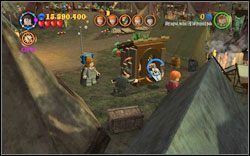 Tuż obok lokacji gdzie rozpoczynasz, po prawej, znajdziesz zamkniętą budkę - Puchar świata w quidditchu | Bonusy - Rok 4 | LEGO Harry Potter Lata 1-4 - LEGO Harry Potter Lata 1-4 - poradnik do gry