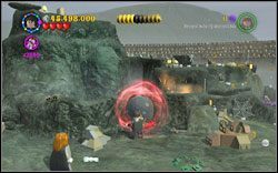 Harry (zadanie ze smokiem): Tuż po użyciu psa i odblokowaniu drogi, znajdziesz czarną kulę, którą zniszcz zaklęciem (DM ) - Pierwsze zadanie | Bonusy - Rok 4 | LEGO Harry Potter Lata 1-4 - LEGO Harry Potter Lata 1-4 - poradnik do gry