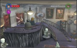 Harry (smoking): Szaty Madame Malkin - wyjdź po schodkach do przebieralni, wybierz tę po prawej - zajętą - Ulica Pokątna | Bonusy - Dziurawy Kocioł | LEGO Harry Potter Lata 1-4 - LEGO Harry Potter Lata 1-4 - poradnik do gry