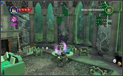 Dziewczyna ze Slytherinu: W pomieszczeniu znajdziesz pięć zielonych lamp, na których możesz użyć zaklęcia (WL ) - 13. Pokój wspólny Slytherinu | Bonusy - Hogwart | LEGO Harry Potter Lata 1-4 - LEGO Harry Potter Lata 1-4 - poradnik do gry