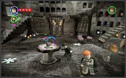 (zegar ) uczeń utknął w centrum pomieszczenia w karmniku dla sów - użyj na nim zwykłej magii - 35. Sowiarnia | Bonusy - Hogwart | LEGO Harry Potter Lata 1-4 - LEGO Harry Potter Lata 1-4 - poradnik do gry