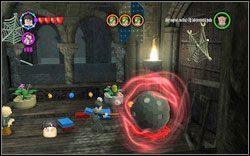 Dodatkowe serca: Na końcu pomieszczenia po prawej znajdziesz czarną kulę - użyj na niej zaklęcia (DM ) - 40. Klasa zaklęć (podziemia lewe) | Bonusy - Hogwart - LEGO Harry Potter Lata 1-4 - poradnik do gry