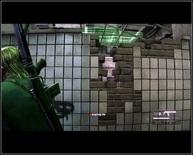 Niestety, wąskie uliczki Szanghaju również zostały obstawione przez policjantów [1], którym dodatkowo towarzyszą wściekłe dobermany - Rozdział 3 - Krew, pot i łzy (2) - Opis przejścia - Kane & Lynch 2: Dog Days - poradnik do gry