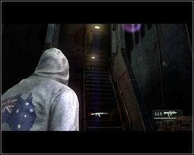 Gdy nasz dawny pracodawca zginie, ze schodów po lewej stronie zaczną nadbiegać żołnierze Shangsi - Rozdział 7 - Umowa - Opis przejścia - Kane & Lynch 2: Dog Days - poradnik do gry