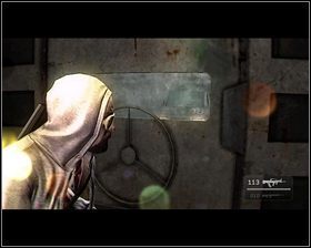 Wbiegamy po niej i z wysoka ostrzeliwujemy przeciwników [1], pomagając sobie butlami z gazem - Rozdział 7 - Umowa - Opis przejścia - Kane & Lynch 2: Dog Days - poradnik do gry