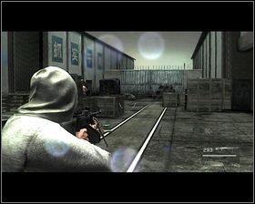 Resztą zajmiemy się za chwilę, bo najpierw likwidujemy napastnika za plecami (czasami zdarza się, że będzie ich dwóch) - Rozdział 8 - Ucieczka z Szanghaju - Opis przejścia - Kane & Lynch 2: Dog Days - poradnik do gry