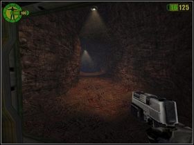 Przejdź przez drzwi, za którymi zniknął Capek - za nimi znajduje się śluza, gdzie odzyskasz kombinezon i broń - W pogoni za Capekiem | Opis przejścia Red Faction - Red Faction - poradnik do gry