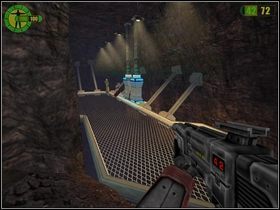 Atakujących Cię żołnierzy możesz po prostu rozjeżdżać - po chwili dojedziesz do pomieszczenia, w którym zamyka się krata - Zoo Capeka | Opis przejścia Red Faction - Red Faction - poradnik do gry