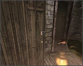 Następnie spróbuj otworzyć szafę w sypialni - jest zamknięta - D2 - Wizyta w osławionym miejscu, w środku lasu (4) | Opis przejścia - Darkness Within 2: The Dark Lineage - poradnik do gry