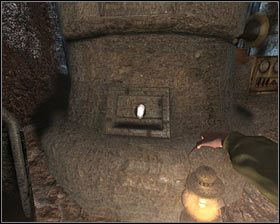 Teraz skieruj się do głównego urządzenia i otwórz znajdującą się u dołu klapę - D2 - Wizyta w osławionym miejscu, w środku lasu (9) | Opis przejścia - Darkness Within 2: The Dark Lineage - poradnik do gry