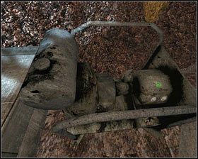 Pora uruchomić urządzenie, podejdź zatem do agregatu po lewej (zbliżenie) - D2 - Wizyta w osławionym miejscu, w środku lasu (9) | Opis przejścia - Darkness Within 2: The Dark Lineage - poradnik do gry