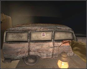 Z piwnicy wracaj do kuchni, skąd przejdź do garażu (drzwi na lewo od sekretnego pokoju i następne na wprost) - D3 - Tajemnice rodzinne (4) | Opis przejścia Darkness Within 2 The Dark Lineage - Darkness Within 2: The Dark Lineage - poradnik do gry