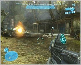 W ten sposób dotrzesz do pierwszego punktu kontrolnego, koło płonącego auta - Etap II- Winter Contingency (1) | Opis przejścia Halo Reach - Halo: Reach - poradnik do gry