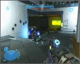 Tam natkniesz się na schody, a na ich szczycie na Jackali - Etap VII- Exodus (1) | Opis przejścia Halo Reach - Halo: Reach - poradnik do gry