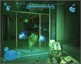 Po dotarciu do większego pomieszczenia zostaniesz zaatakowany przez największą falę kamikaze (i to zarówno kolo wejścia, jak i wyjścia) - Etap VII- Exodus (1) | Opis przejścia Halo Reach - Halo: Reach - poradnik do gry