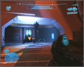 W ten sposób dotrzesz do długiego i dużego pomieszczenia, wypełnionego po brzegi Brutami - Etap VIII- New Alexandria (1) | Opis przejścia Halo Reach - Halo: Reach - poradnik do gry