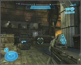 Po zwycięskim starciu kierujemy się do budynku, którego wejście wcześniej było zamknięte - Etap X- The Pillar of Autumn (3) | Opis przejścia Halo Reach - Halo: Reach - poradnik do gry